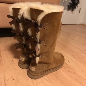 Ugg boots bailey bow tall. Size 8!
